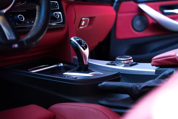 دينديرا كازينو تطبيق أندرويد/آي أو إس